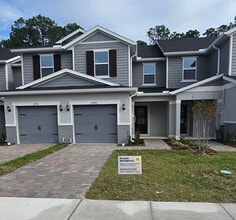 Building Photo - 2766 Raindrop Run St