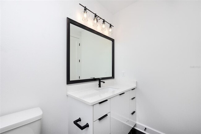 Building Photo - 1520 N Pierce St