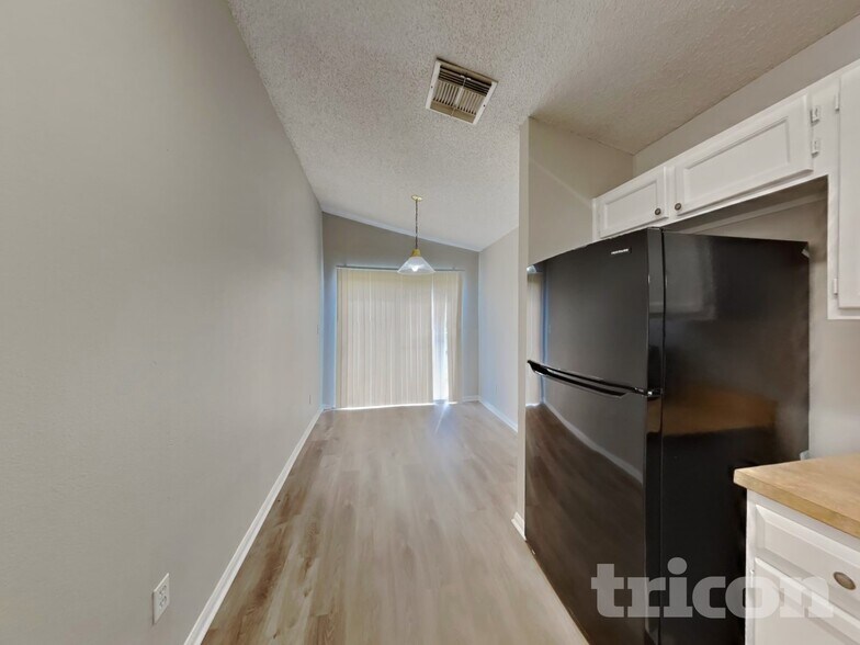 Building Photo - 3115 Kelling St