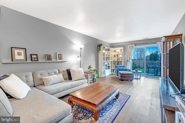 Building Photo - 44 Coriander Dr