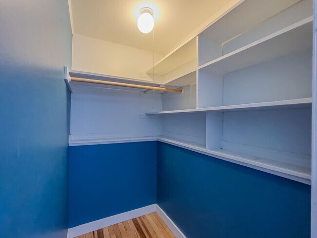 Building Photo - Spacious 4BR/2.5BA/2Car Garage Home with Finished Basement & Hardwood Floors – Gales Ferry