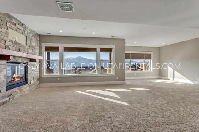 Building Photo - 1615 E Viewside Cir