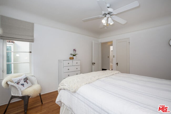 Building Photo - 1033 9th St