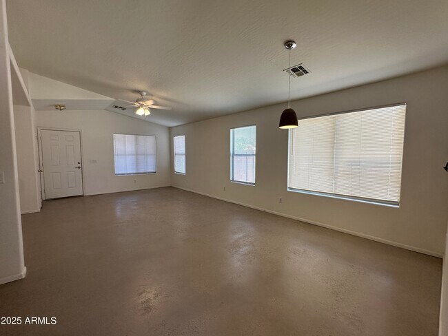 Building Photo - 1832 W Lydia Ln
