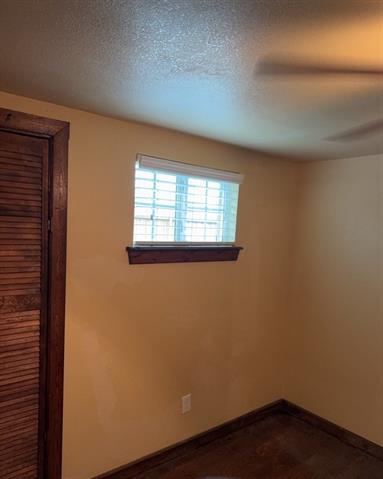 Building Photo - 625 Redbud Ln