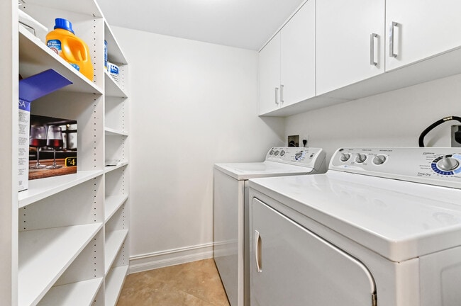 Building Photo - 3606 S Ocean Blvd