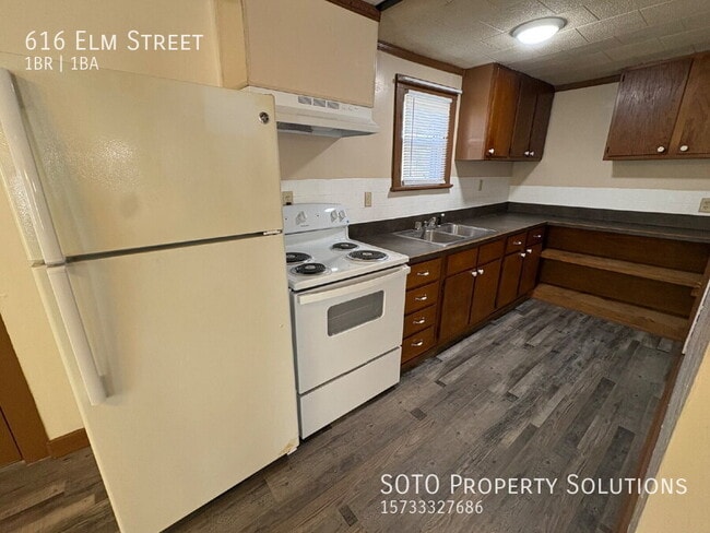 Building Photo - 616 Elm St