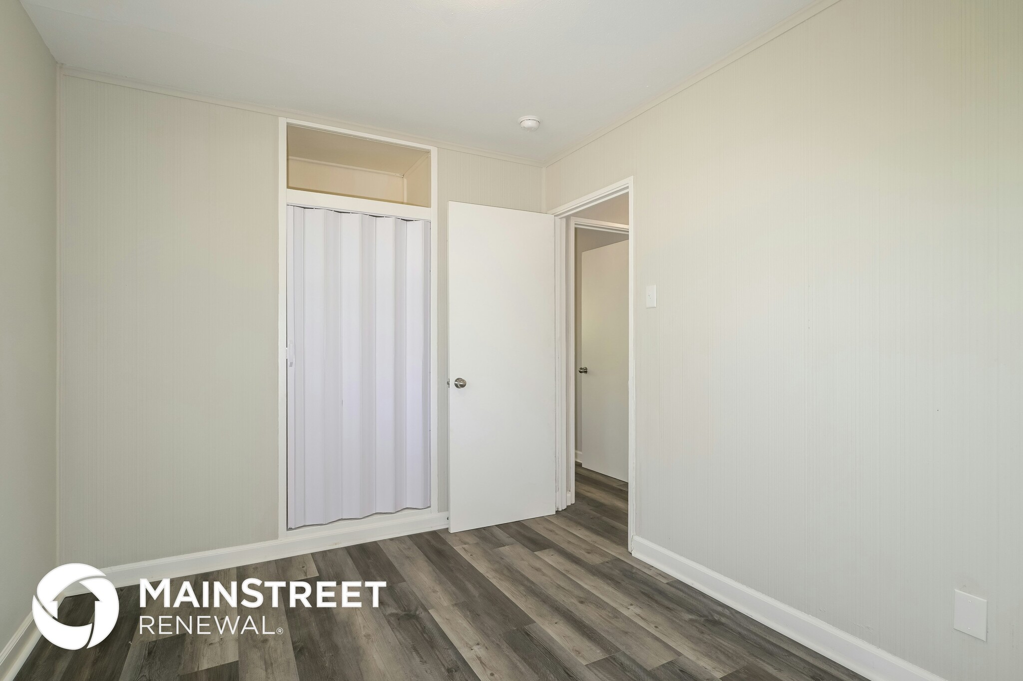 Building Photo - 9930 Duke Dr