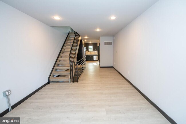 Building Photo - 1512 S Beulah St
