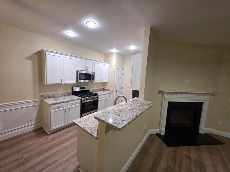 Building Photo - 1422 Dolcetto Trce NW