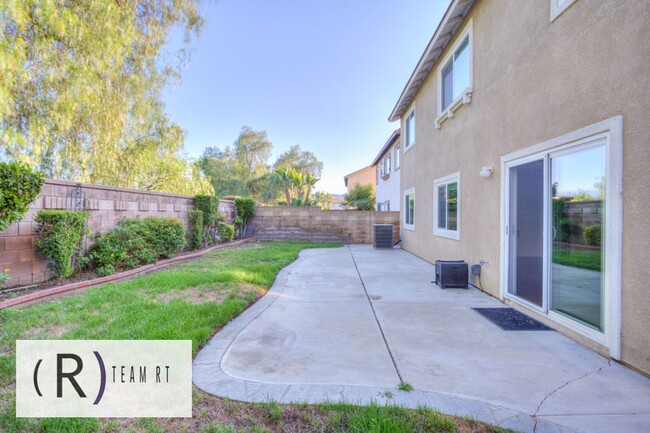 Building Photo - A Captivating and Charming 2 Story Home Ne...