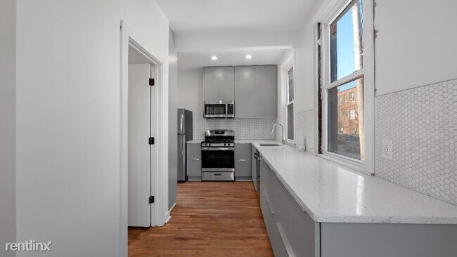 Building Photo - 7640 Kercheval Ave