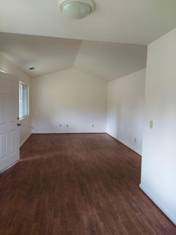 Building Photo - 10322 Daffodil Ct