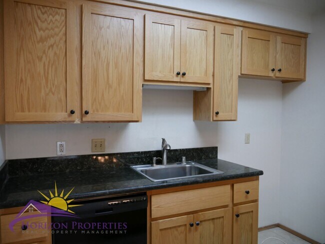 Building Photo - 2741-2743 El Caprice Dr