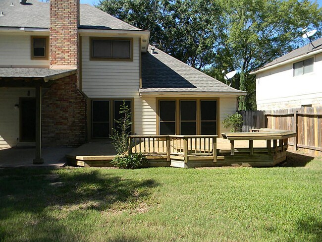 Building Photo - 2711 River Birch Dr