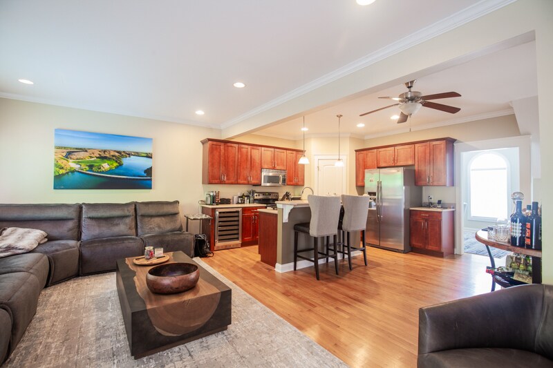 Building Photo - 3220 Linwood Ave