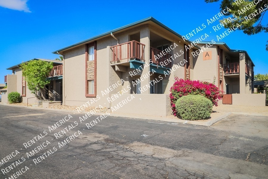 Building Photo - 4354 N 82nd St