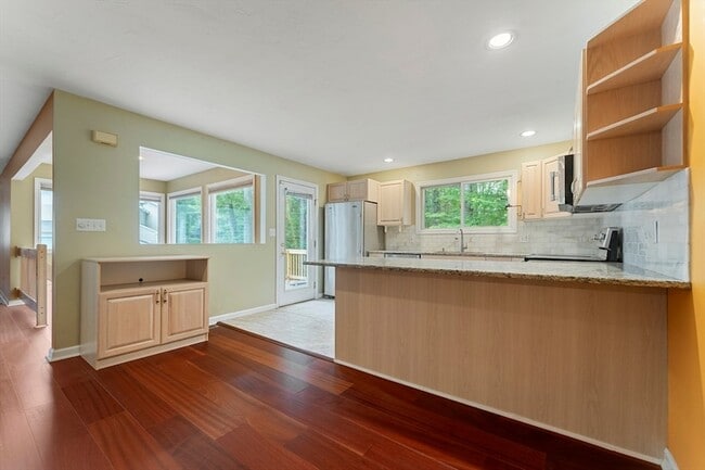 Building Photo - 22 Arrowhead Cir