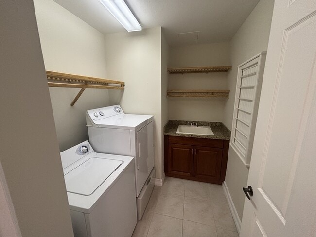 Building Photo - 87 Vivante Blvd