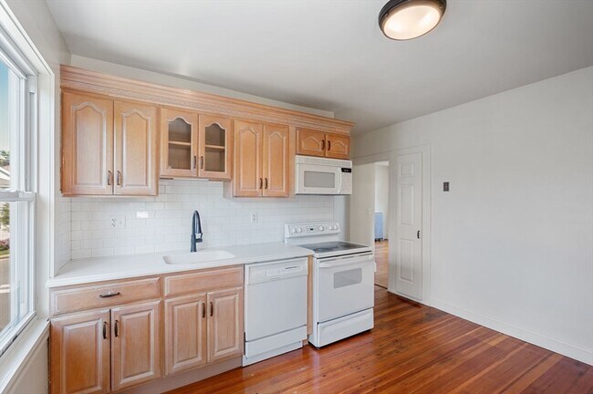 Building Photo - 62-64 Flett Rd