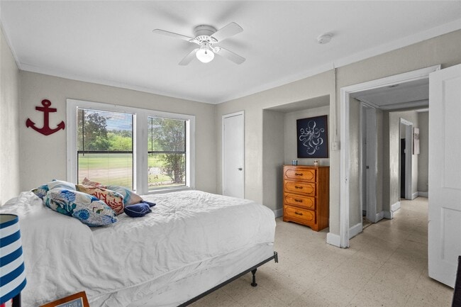 Building Photo - 814 3rd Ave N