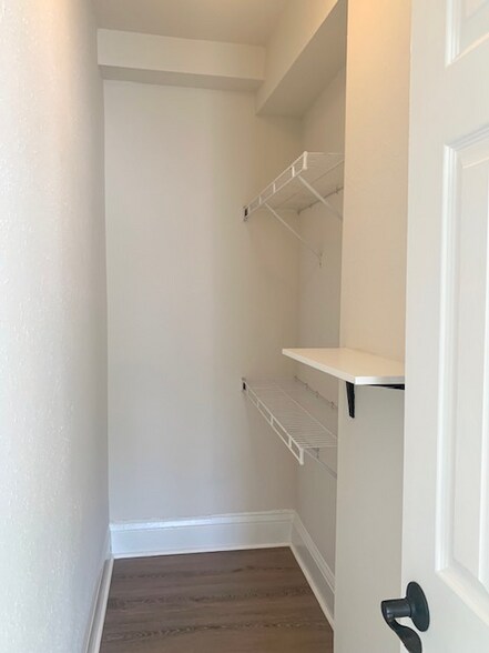 Building Photo - 1703 Bellevue Ave