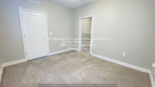 Building Photo - Handicap accessible apt on the 1st floor