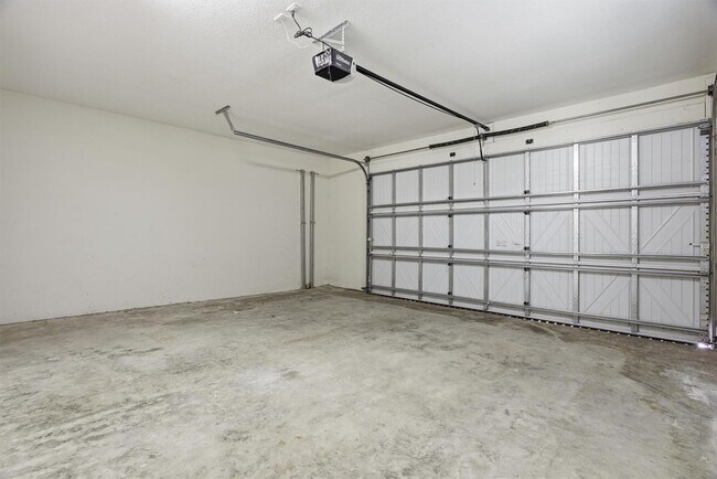 Building Photo - 13023 Riverwalk Cir S