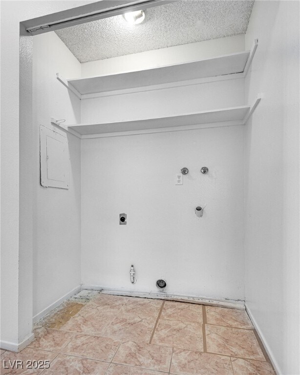 Building Photo - 6211 Meadow Brook Ln