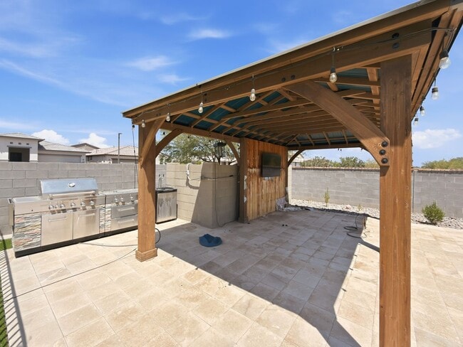 Building Photo - Luxury SMART HOME For Rent!