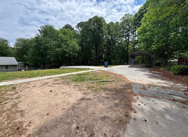 Building Photo - 106 Oakmont Ave