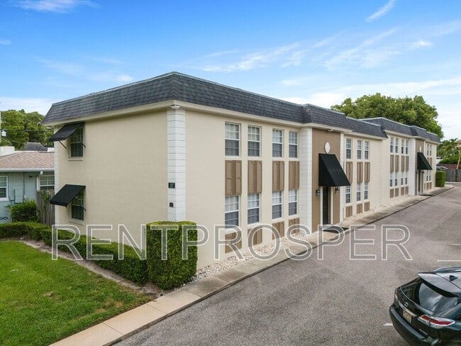 Building Photo - 317 E Amelia St