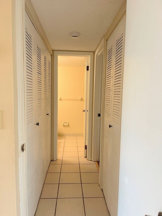 Building Photo - 1054 Lotus Cove Ct