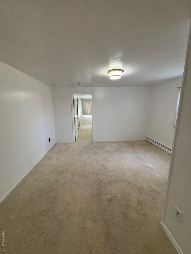 Building Photo - 2355 Vista Ct