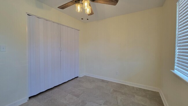 Building Photo - 726 Eglin Pkwy