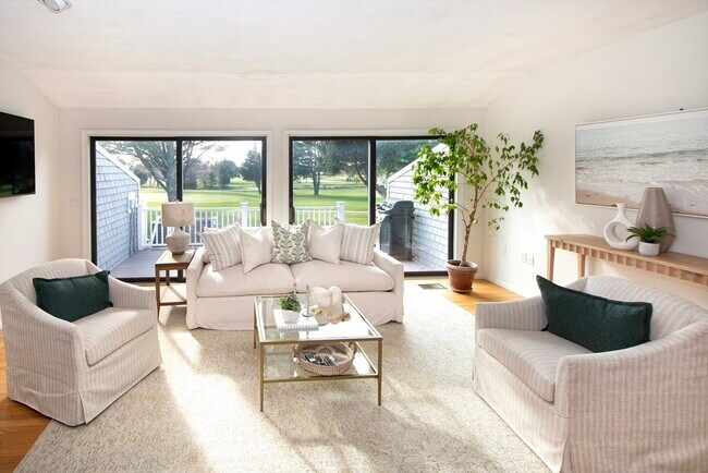 Building Photo - 40 Driftway