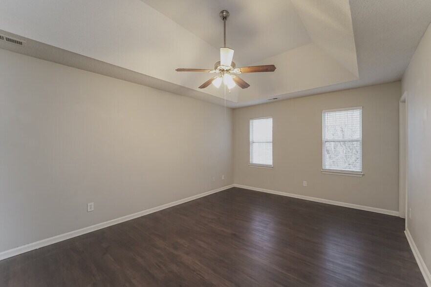 Building Photo - 4885 Bentridge Dr NW