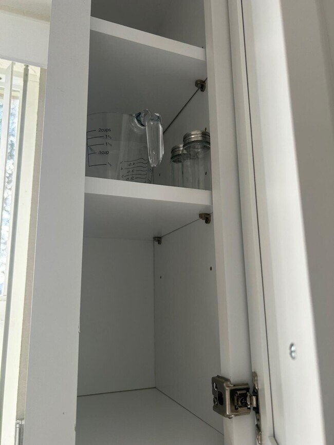 Building Photo - 1140 Staghorn St