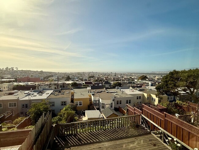 Building Photo - 1765 17th Ave