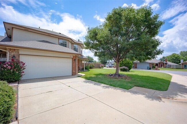 Building Photo - 336 Lariat Cir