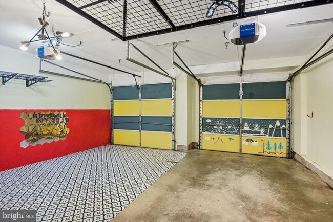 Building Photo - 8154 Skelton Cir