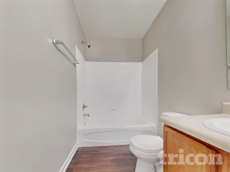 Building Photo - 2720 Redland Ln