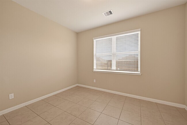 Building Photo - 21218 Echo Manor Dr