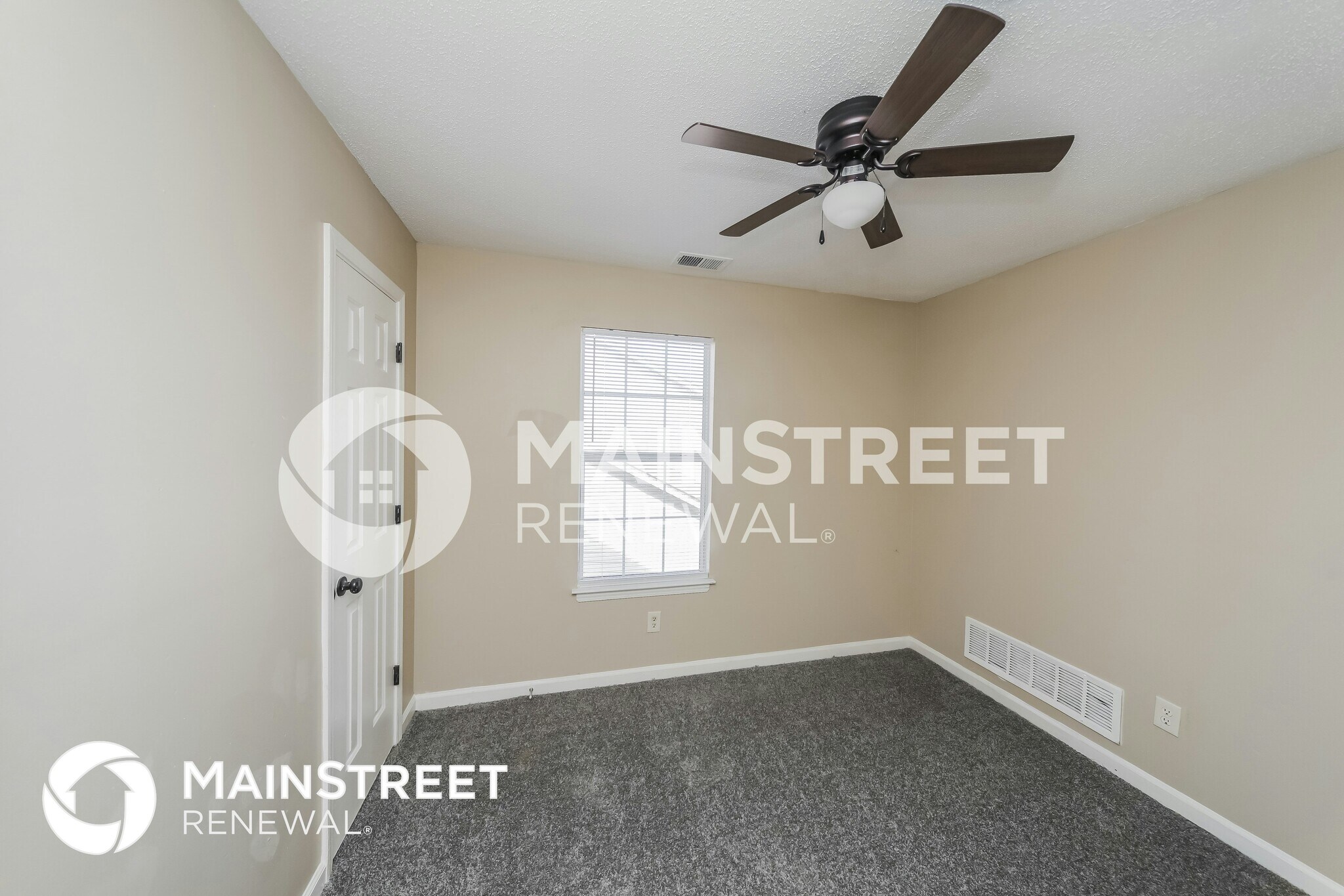 Building Photo - 4663 Royal View Dr