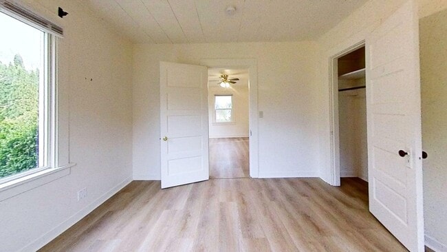 Building Photo - $600 Move In Credit! Charming Country Home in Silver Creek