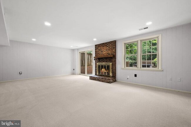 Building Photo - 6056 Morgan Ct