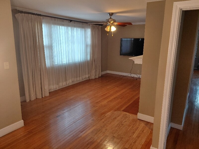 Building Photo - 708 Glenwood Rd