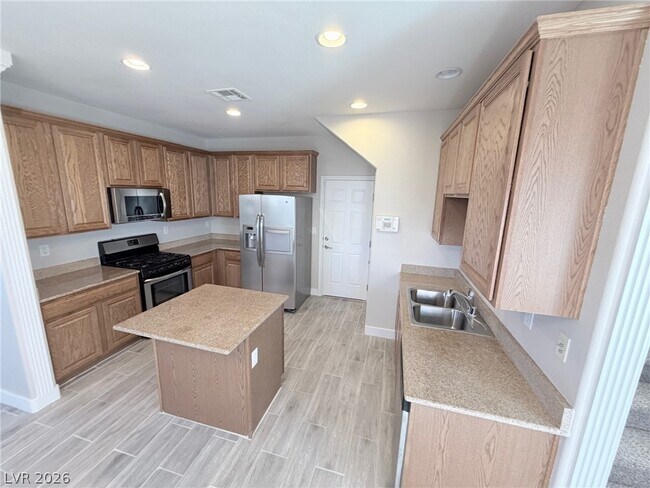 Building Photo - 7213 Bombay Reef Ct
