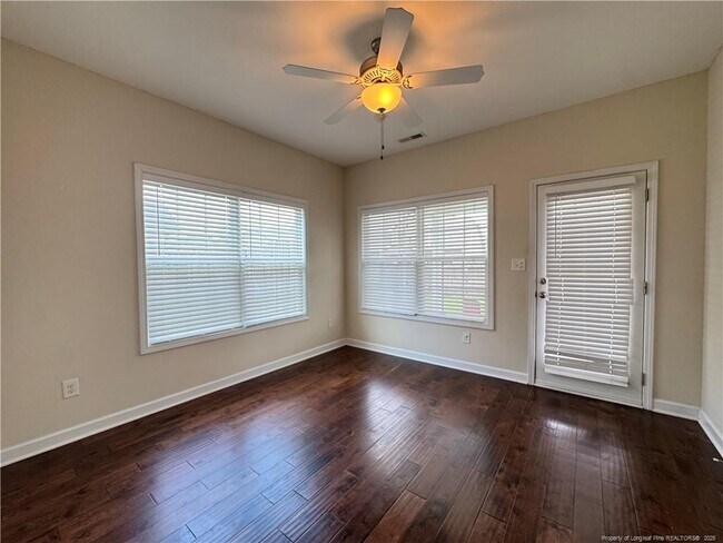 Building Photo - 579 Royal Birkdale Dr