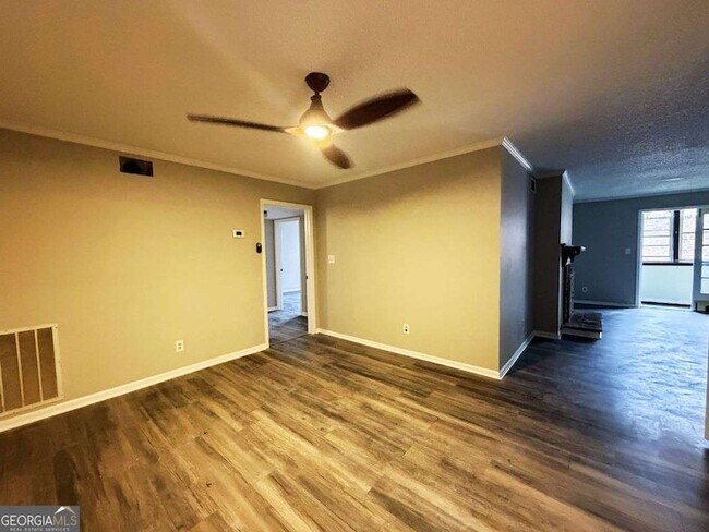 Building Photo - 2928 Parc Lorraine